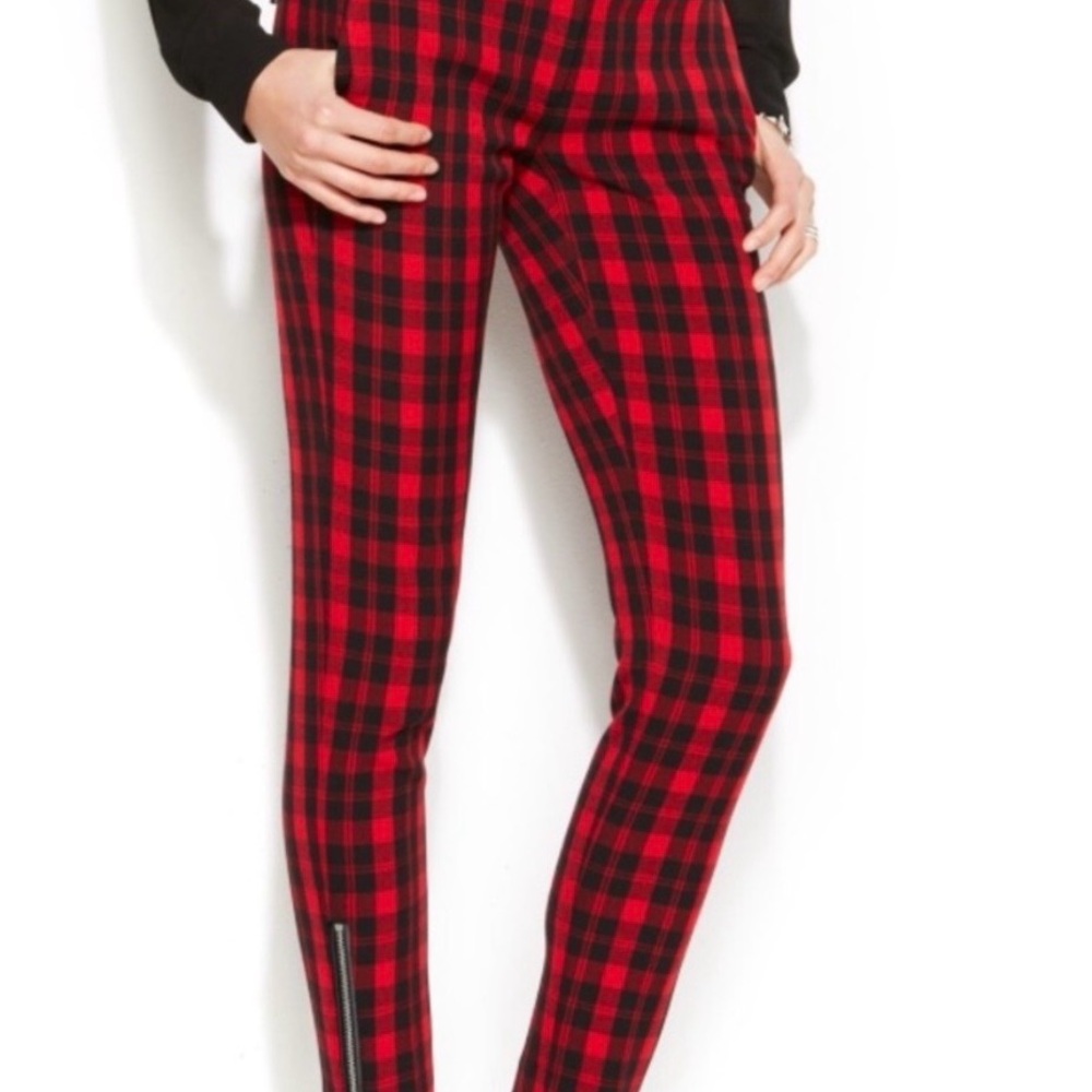 Plaid Skinny Pants in Red and Black